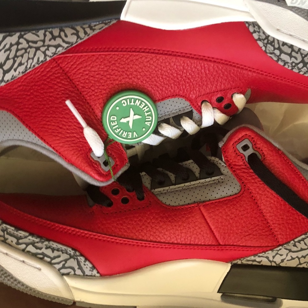 Retro Jordan 3 se red cement